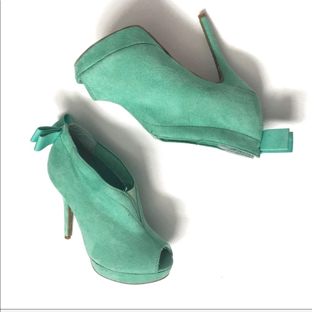 Charlotte Russe peep toe booties Sz 8